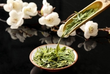 市場(chǎng)競(jìng)爭(zhēng)激烈，茶葉品牌的策劃和推廣顯得尤為重要